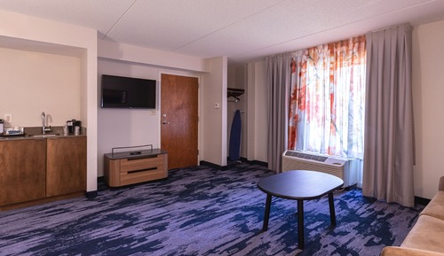 Suite, 1 King Bed with Sofa bed