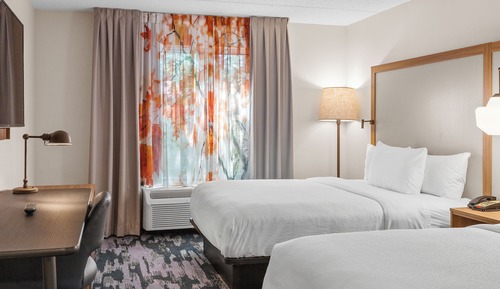 Room, 2 Queen Beds, Non Smoking (Mobility Accessible, Roll-In Shower)