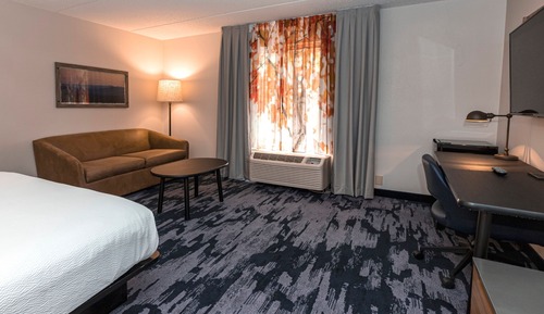 Deluxe Room, 1 King Bed with Sofa bed