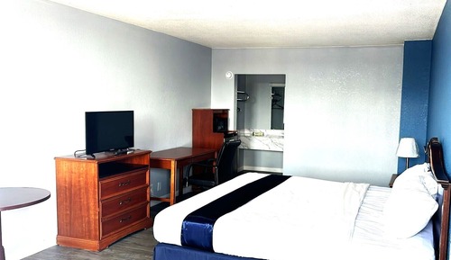 Room, 1 King Bed, Non Smoking