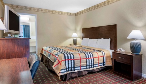 Standard Room, 1 King Bed, Smoking