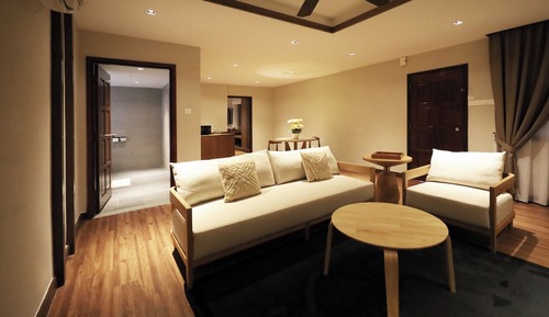 Beachfront Suite