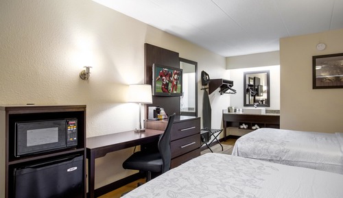 Deluxe Room, 2 Double Beds (Smoke Free)