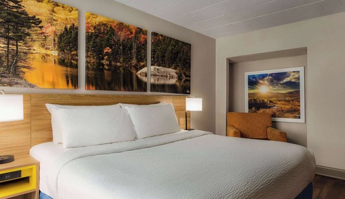 Standard Room, 1 King Bed