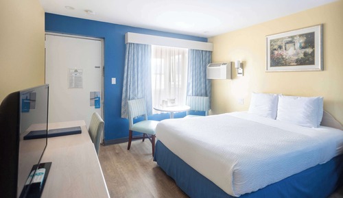 Upgraded, Room, 1 King Bed, Non Smoking