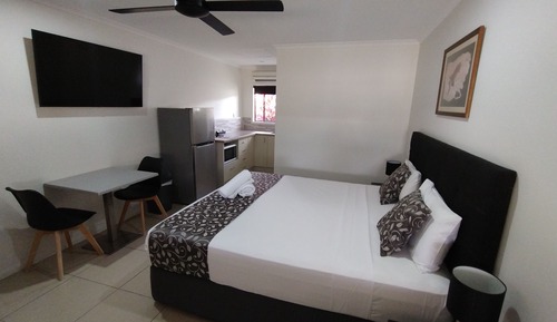 Standard King with Mini Kitchenette