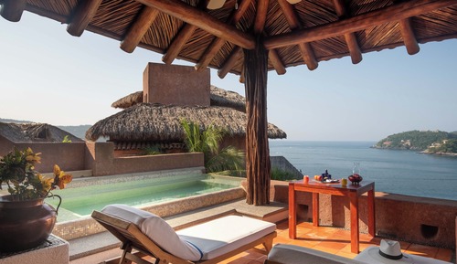 Oceanfront Master Pool Suite