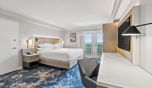 Standard Room, 1 King Bed, Accessible (Mobility, Accessible Tub)