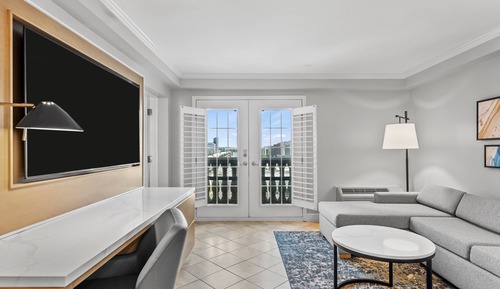 Suite, 1 Bedroom, Kitchen (Dining)