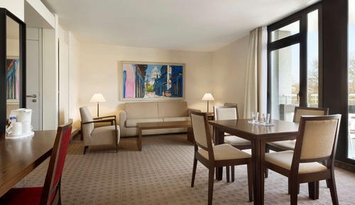 Suite, 1 King Bed, Non Smoking
