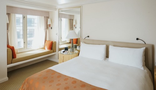 Union Square Deluxe King Bed