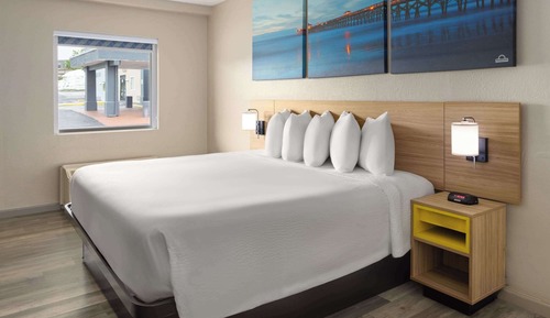 Room, 1 Queen Bed, Non Smoking