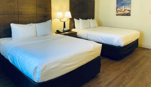 Standard Room, 2 Queen Beds, Non Smoking