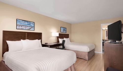 Room, 2 Queen Beds, Accessible, Non Smoking