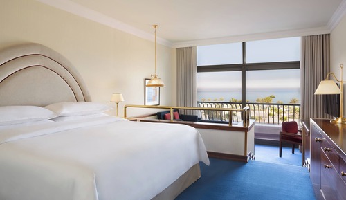 Deluxe Room, 1 King Bed, Balcony