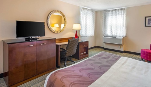 Standard Room, 1 King Bed, Non Smoking