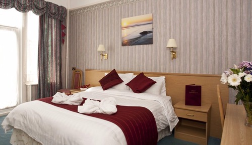 Basic Double Room, Ensuite