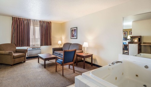 Suite, 1 King Bed, Non Smoking