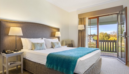 Highland Queen Room