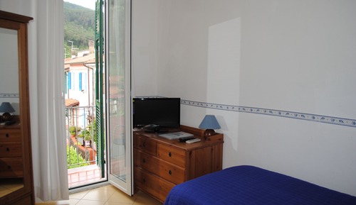 Basic Single Room, Balcony