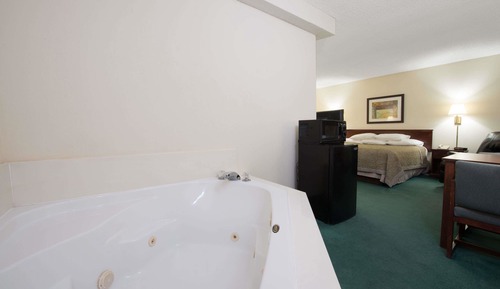 Suite, 1 King Bed, Non Smoking