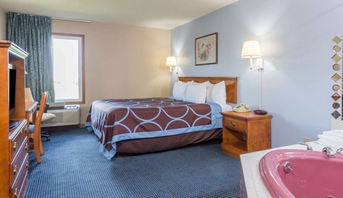 Suite, 1 King Bed, Hot Tub