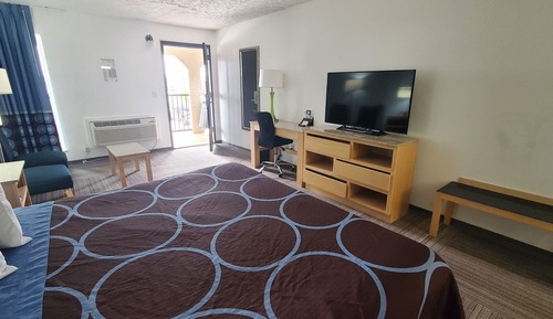 Room, 1 King Bed, Non Smoking, Microwave