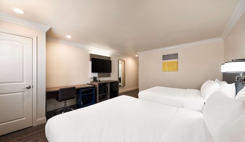 Standard Room, 2 Queen Beds, Non Smoking