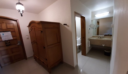 Grand Room, 1 King Bed (Deluxe)