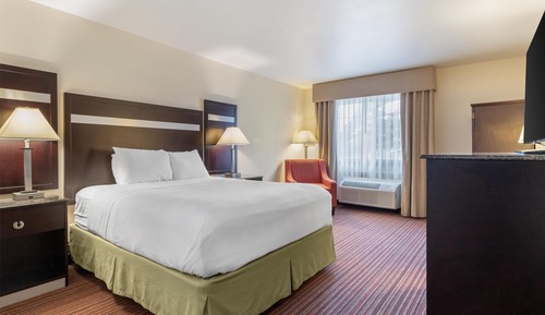 Standard Room, 1 Queen Bed, Accessible, Bathtub