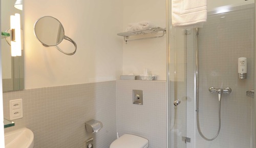 Studio, Kitchenette