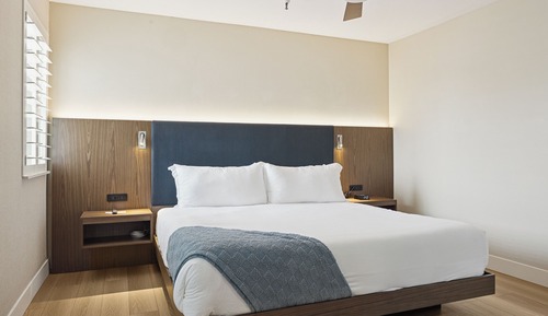 Standard Room, 1 King Bed