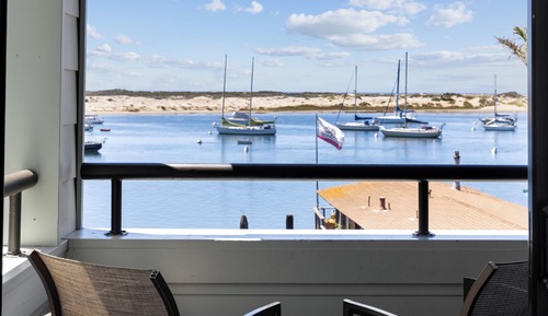 Superior King Fireplace Full Harbor View