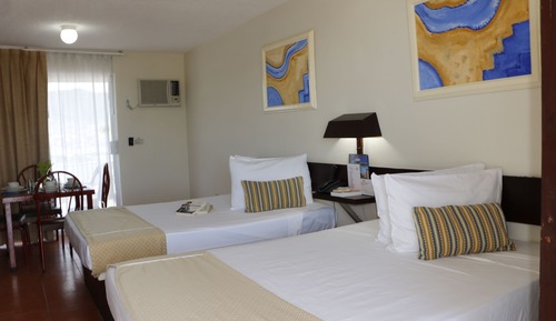 Standard Suite, Pool View