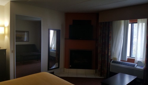 Deluxe Studio Suite, 1 King Bed, Non Smoking