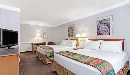 Room, 2 Queen Beds, Accessible, Smoking