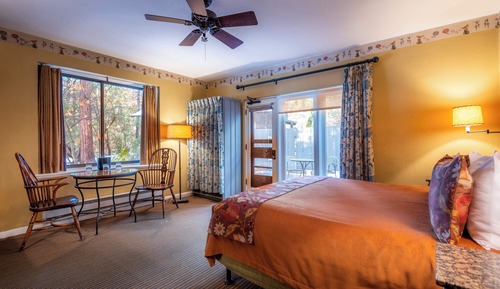 Standard Cabin, 1 King Bed
