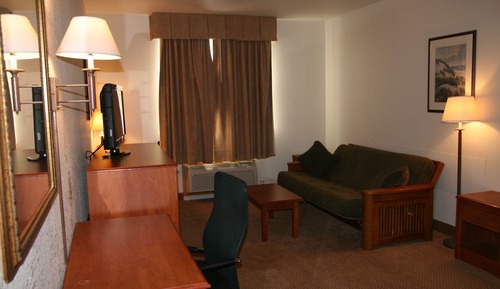 2-Room Deluxe Suite
