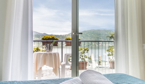 Standard Double or Twin Room, Lake View, Ground Floor