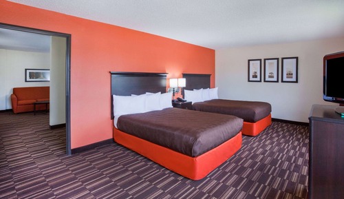 Suite, 2 Queen Beds, Non Smoking