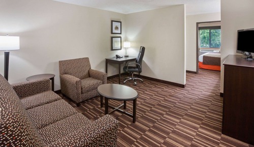 Deluxe Suite, 1 King Bed, Non Smoking