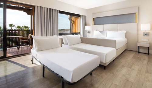 Deluxe Room, 1 King Bed