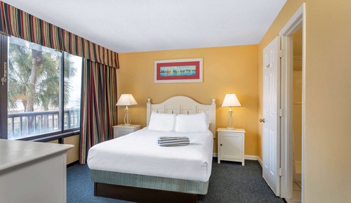 Suite, 1 Queen Bed