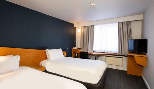 Standard Room, 2 Twin Beds (with Free Hot Breakfast)