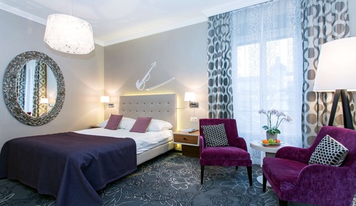 Style Double Room City View