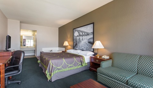 Studio Suite, 1 King Bed, Non Smoking