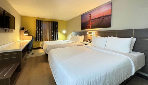 Room, 2 Queen Beds, Non Smoking