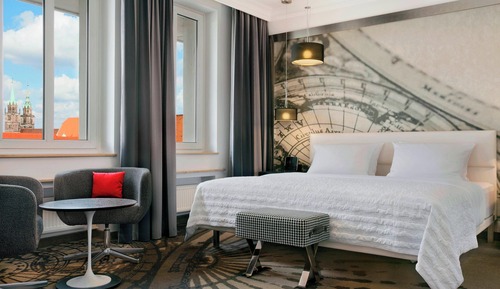 Grand Room, 1 King Bed, City View
