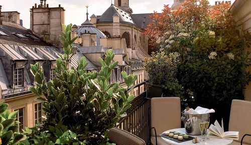 Suite Club With Terrace