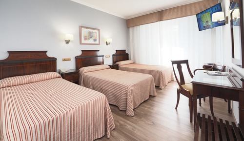 Triple Room